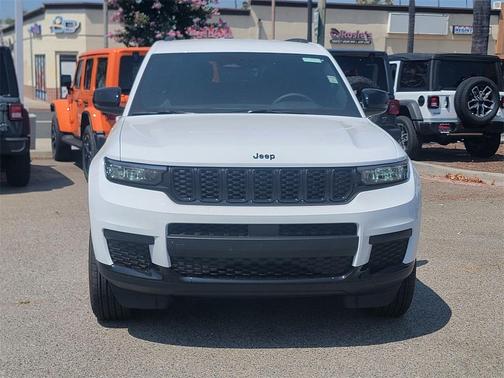 2025 Jeep Grand Cherokee L Laredo