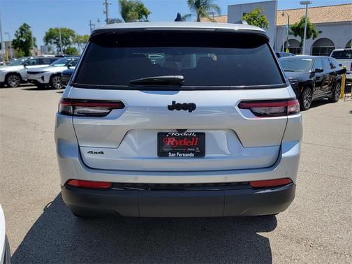 2025 Jeep Grand Cherokee L Laredo