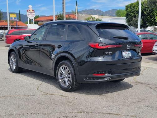 2024 Mazda CX-90 SE