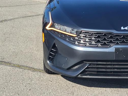 2022 Kia K5 LXS