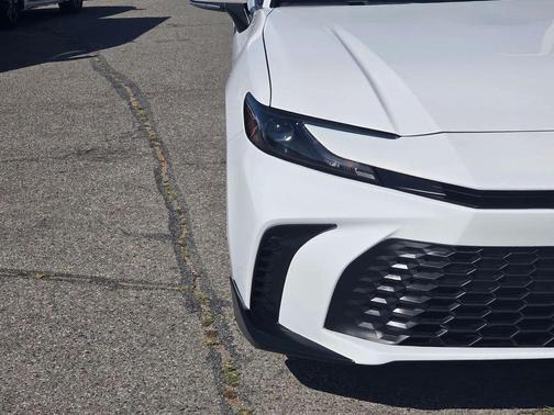 White 2025 Toyota Camry SE