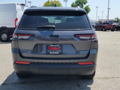 2025 Jeep Grand Cherokee L Laredo