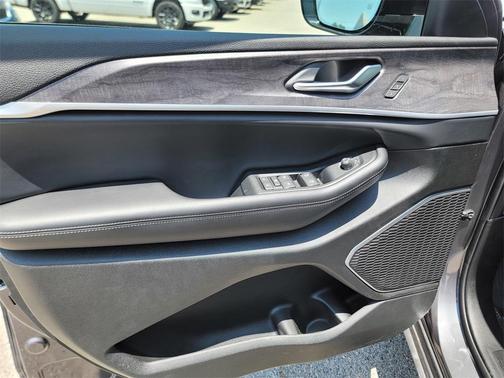 2025 Jeep Grand Cherokee 4xe Base
