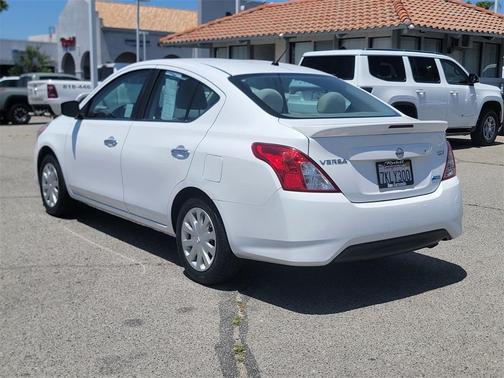 2016 Nissan Versa 1.6 SV