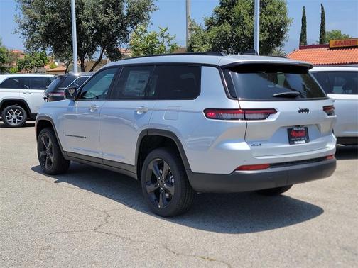 2025 Jeep Grand Cherokee L Laredo