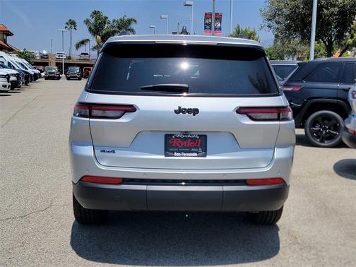 2025 Jeep Grand Cherokee L Laredo
