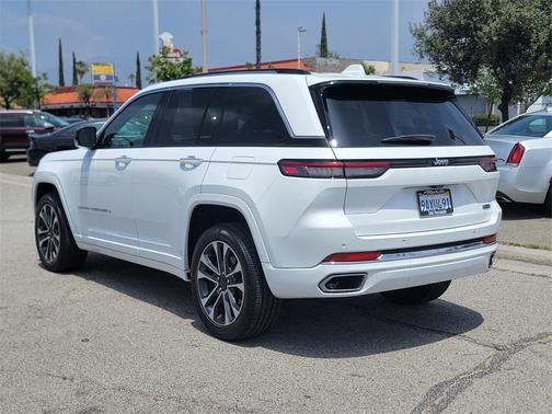 2022 Jeep Grand Cherokee Overland