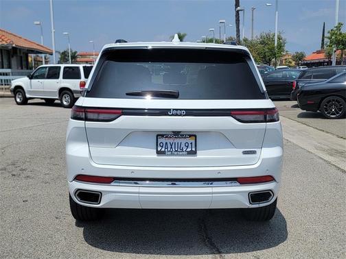 2022 Jeep Grand Cherokee Overland