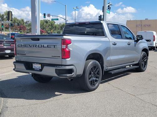 2024 Chevrolet Silverado 1500 Custom