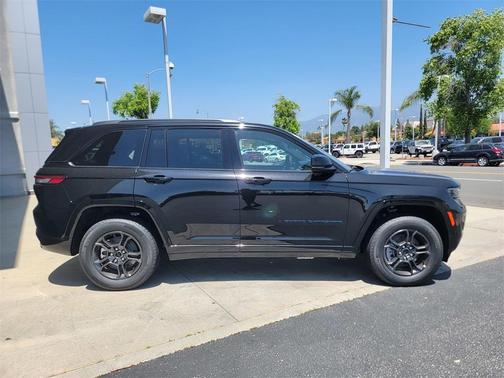 2025 Jeep Grand Cherokee 4xe Base