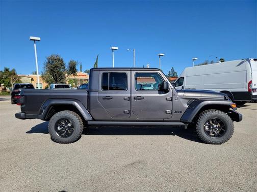 2025 Jeep Gladiator Sport