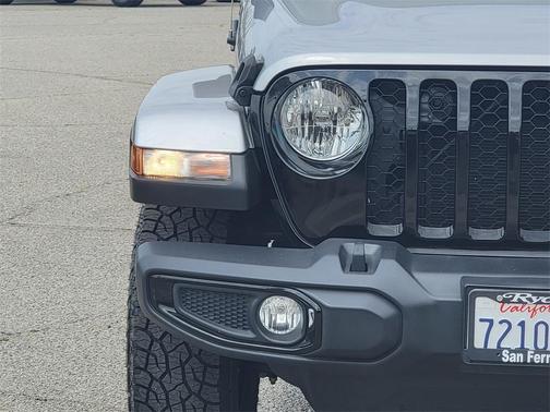 2021 Jeep Gladiator Sport