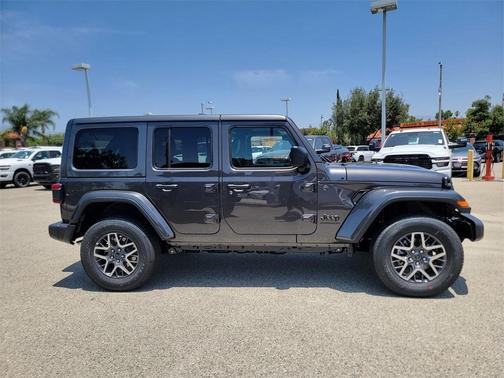 2025 Jeep Wrangler Sahara