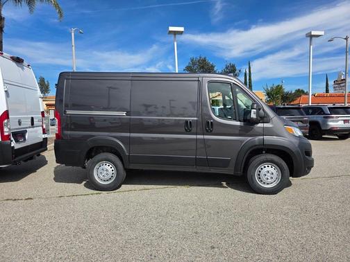 2026 RAM ProMaster 1500 Low Roof