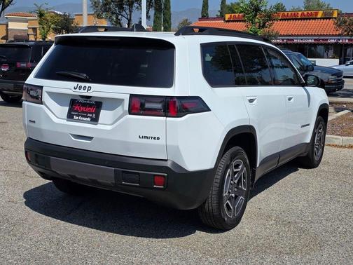 2026 Jeep Cherokee Sport