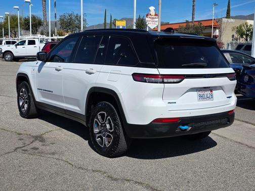 2022 Jeep Grand Cherokee 4xe Trailhawk