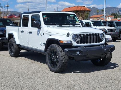 2025 Jeep Gladiator Sport