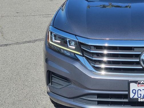 2020 Volkswagen Passat 2.0T SE
