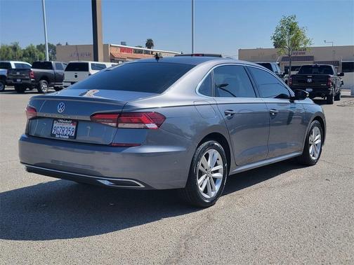 2020 Volkswagen Passat 2.0T SE