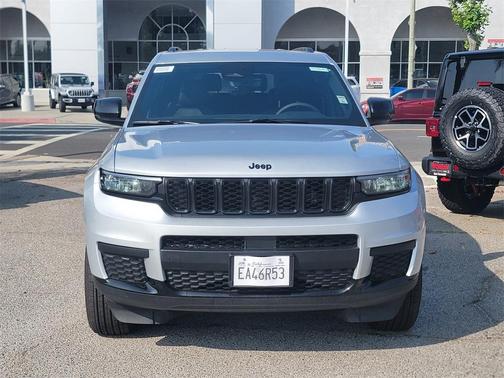 2025 Jeep Grand Cherokee L Laredo
