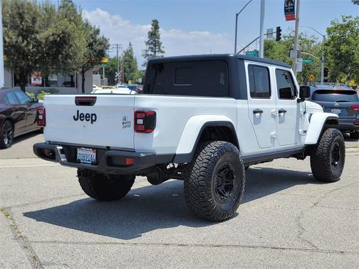2023 Jeep Gladiator Sport