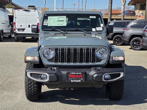 2025 Jeep Gladiator Sport