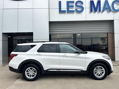 White 2025 Ford Explorer Active