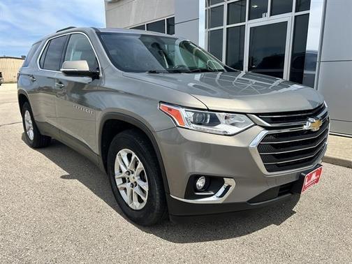 Brown 2018 Chevrolet Traverse LT Cloth