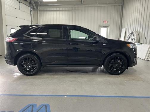 2022 Ford Edge ST-Line