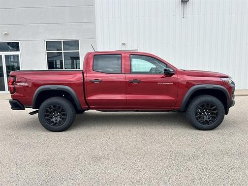 Radiant Red 2026 Chevrolet Colorado Trail Boss