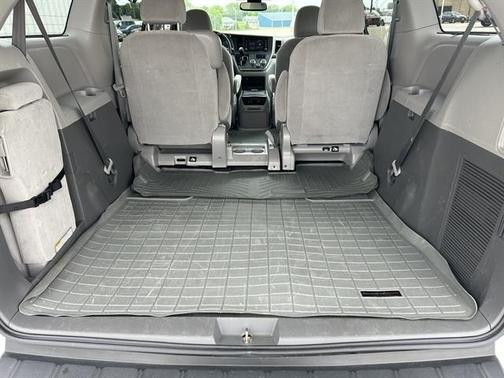 2018 Toyota Sienna LE