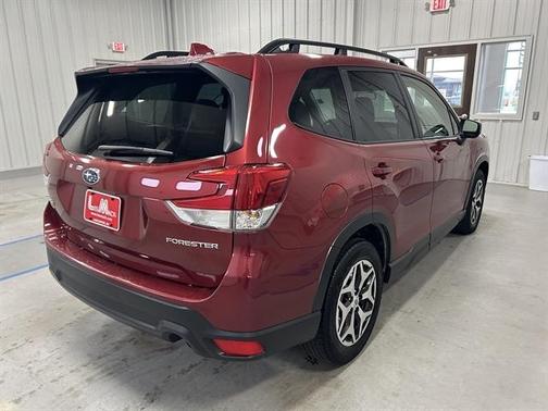 2022 Subaru Forester Premium