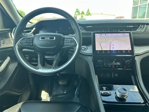 Black 2023 Jeep Grand Cherokee Limited