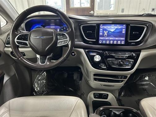 2018 Chrysler Pacifica Touring-L Plus