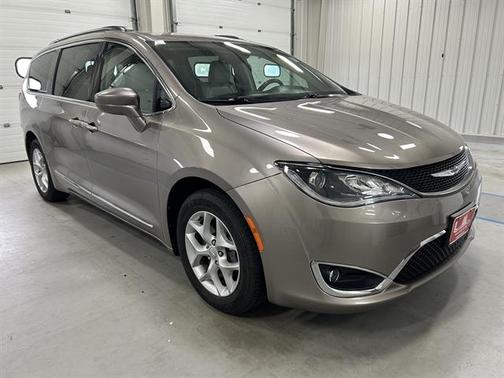 2018 Chrysler Pacifica Touring-L Plus