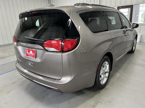 2018 Chrysler Pacifica Touring-L Plus