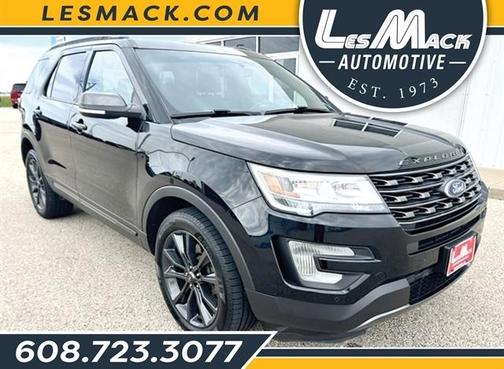 Black 2017 Ford Explorer XLT SUV