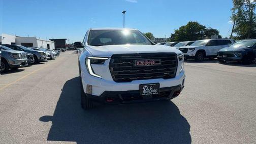 2026 GMC Acadia AWD AT4