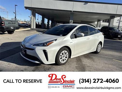 2022 Toyota Prius LE