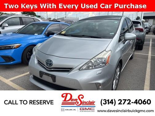 2013 Toyota Prius v Five