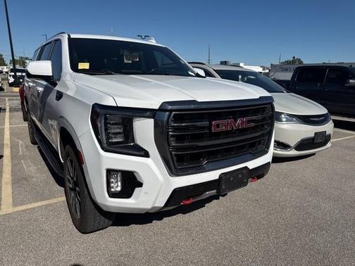 2023 GMC Yukon XL 4WD AT4