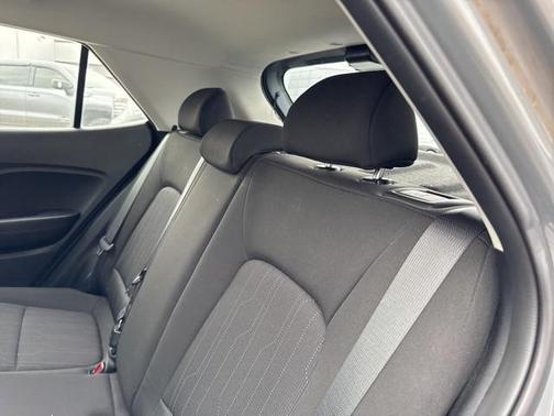 2021 Hyundai VENUE SE