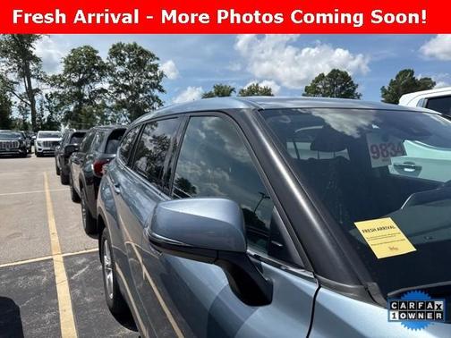 2022 Toyota Highlander LE