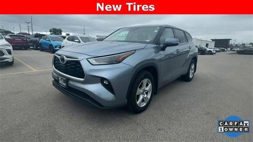 2022 Toyota Highlander LE