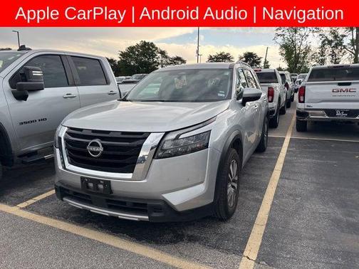 Brilliant Silver Metallic 2025 Nissan Pathfinder SL FWD