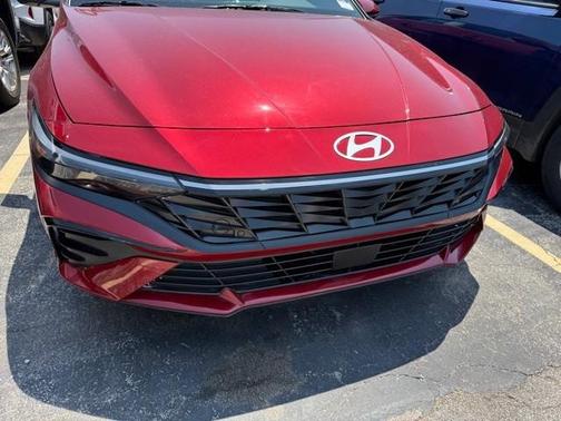 2025 Hyundai ELANTRA SEL