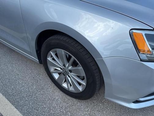 2015 Volkswagen Jetta Auto SE w/Connectivity