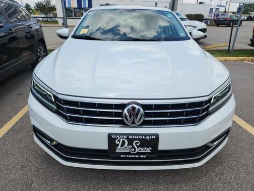 2017 Volkswagen Passat 1.8T SE w/Technology