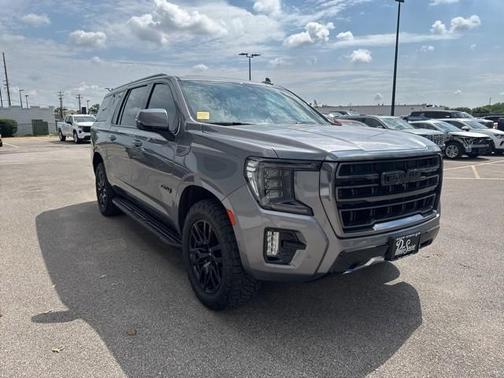 2022 GMC Yukon XL 4WD AT4
