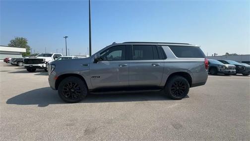 2022 GMC Yukon XL 4WD AT4